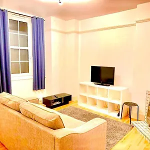 https://tower-bridge-immaculate-one-bed.brighton-hotels-england.com