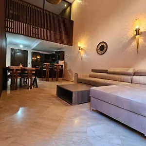 Duplex Au Coeur De Gueliz, Quartier De Gamme De Marrakech Appartement