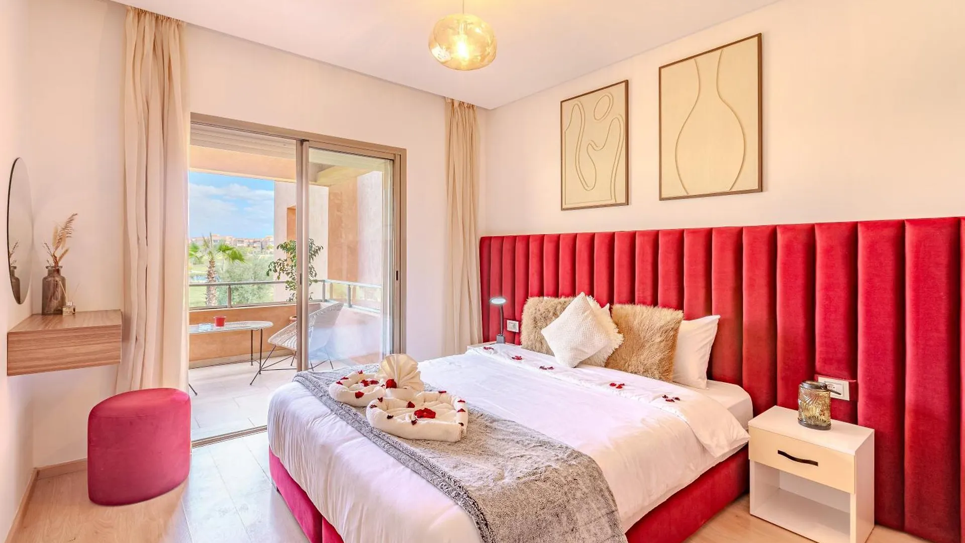 Luxury Apartments Prestigia contacts
